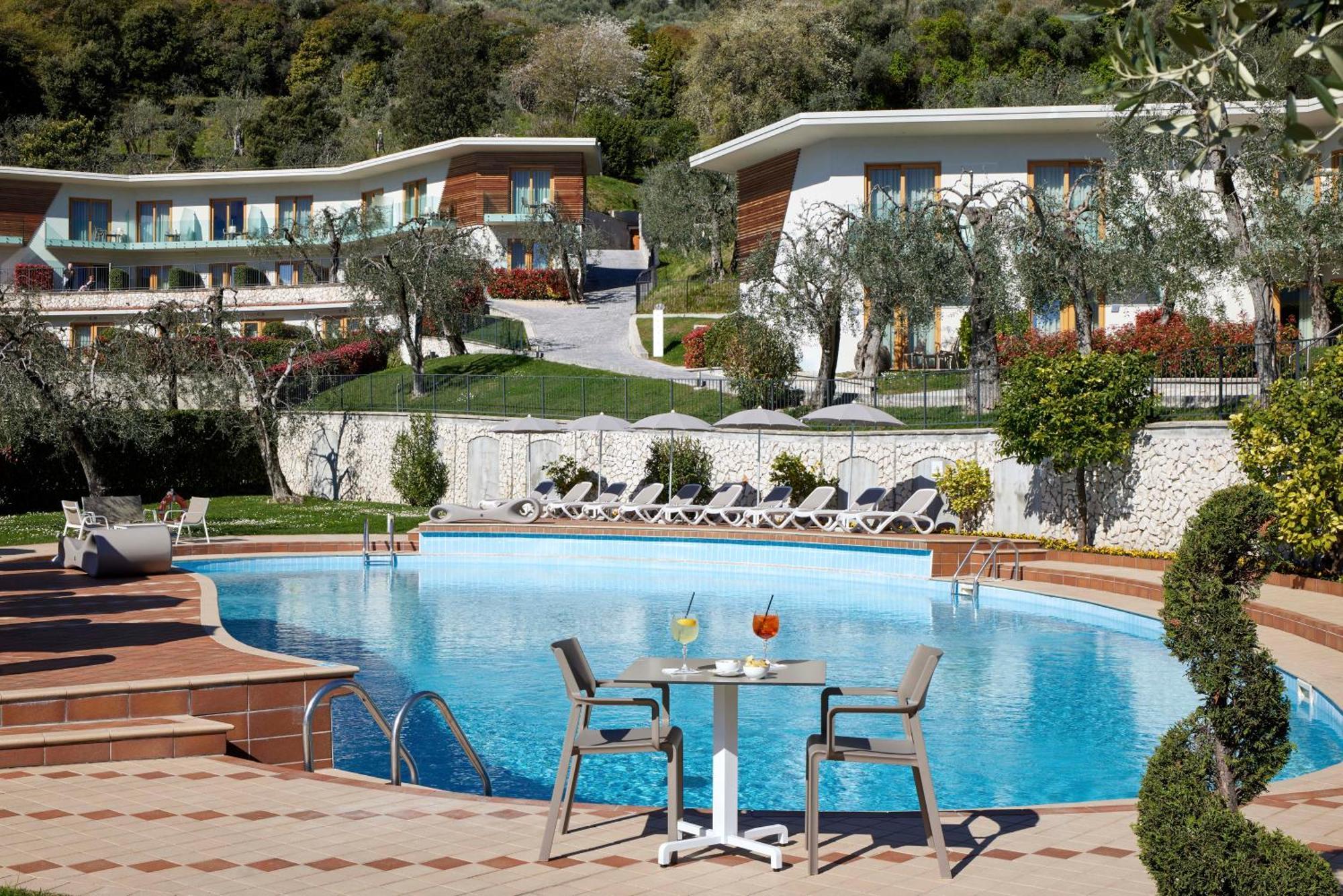 Hotel Atilius - Adults Only Limone sul Garda Exterior photo